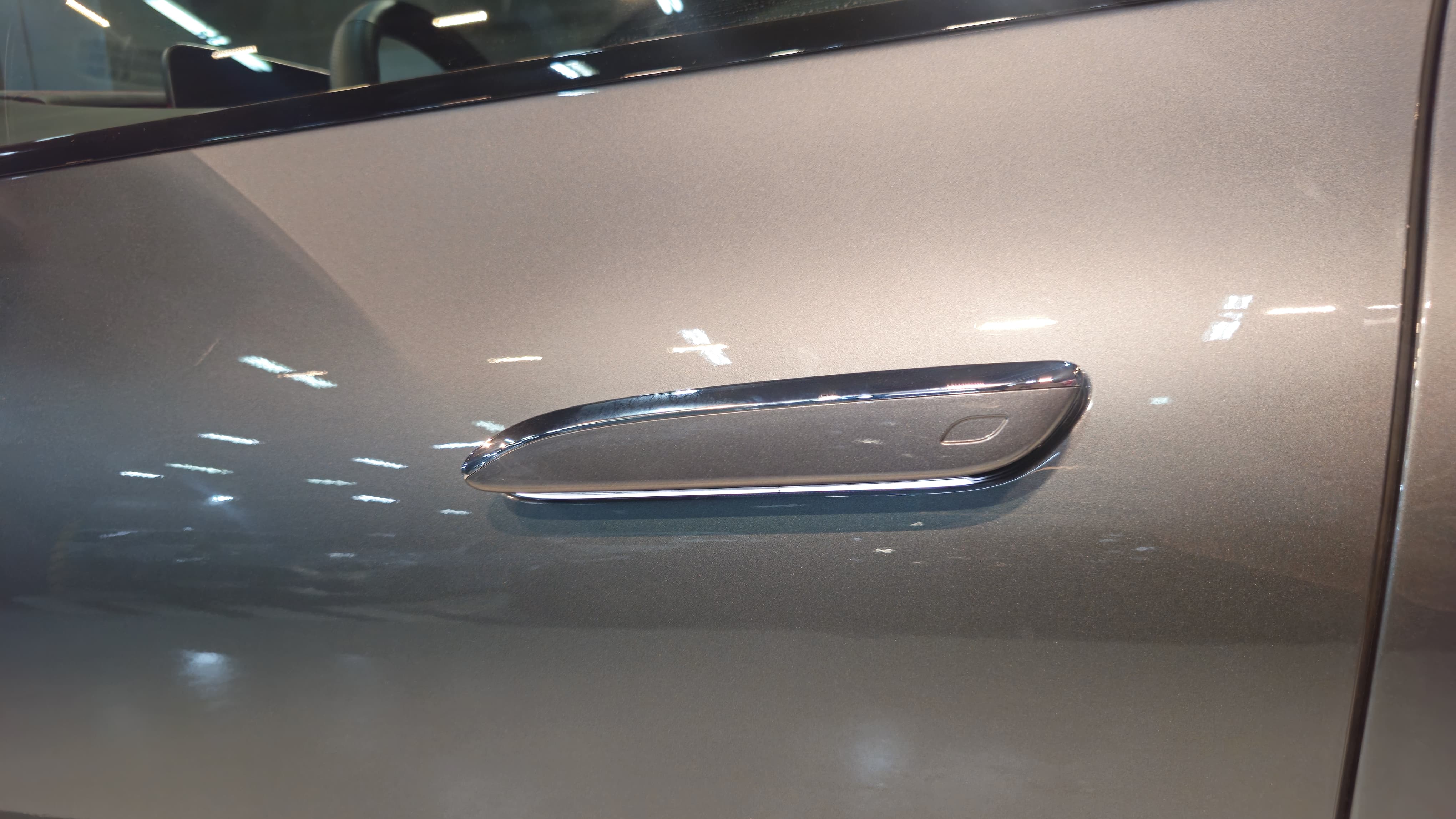 Mercedes EQE 300 2025