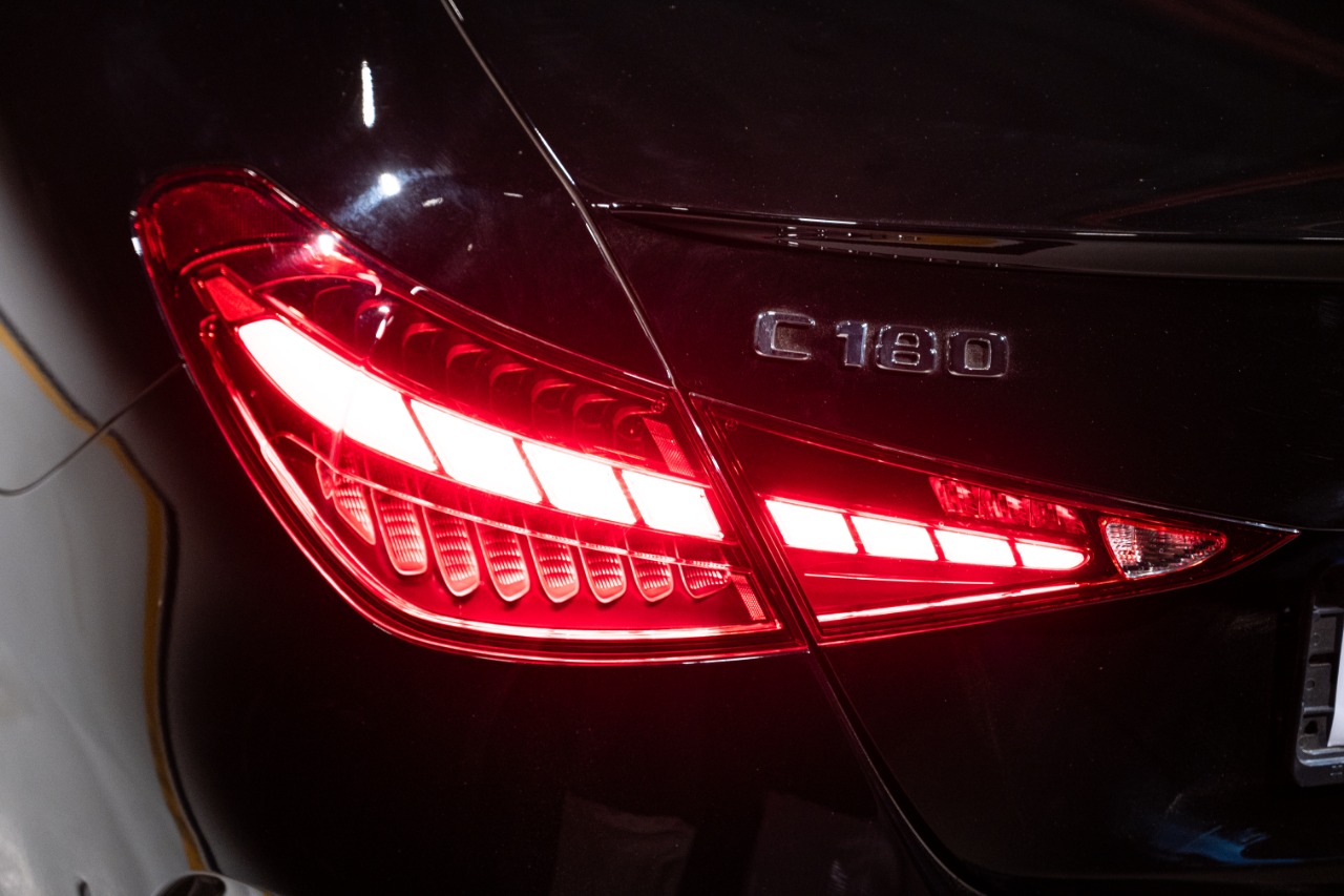 Mercedes C180 AMG 2025