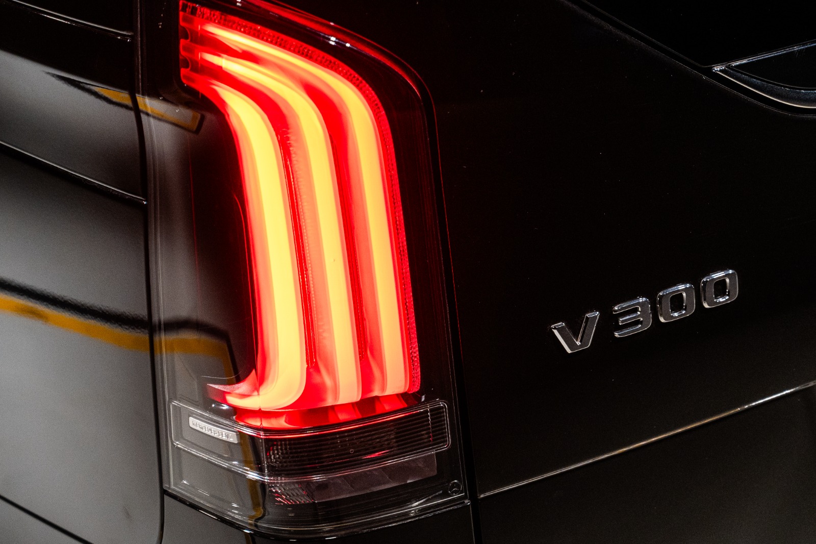 Mercedes V300 2026